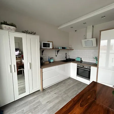 Centre 108 Apartment *